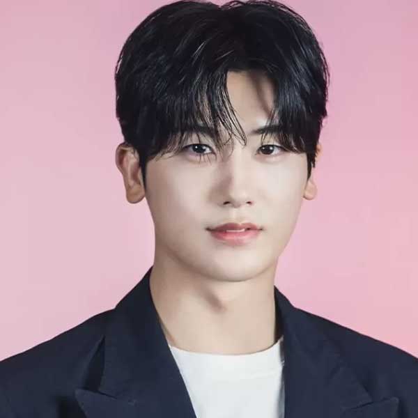 7 Park Hyung Sik